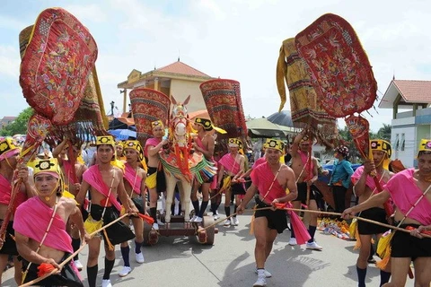 The Saint Giong festival at the Phu Dong Temple (Photo: VNA)